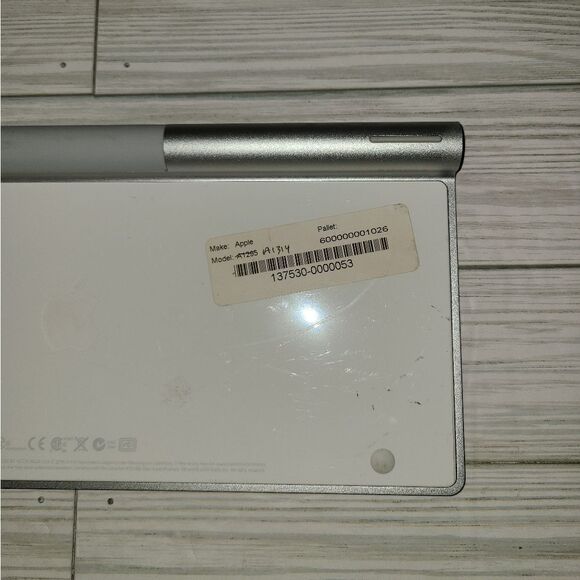 Apple Wireless Bluetooth Magic Keyboard A1314 Silver Slim Mini Keyboard - Picture 10 of 10